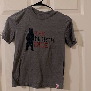 The north face. Kids shirt. Size s 7-8. Grey